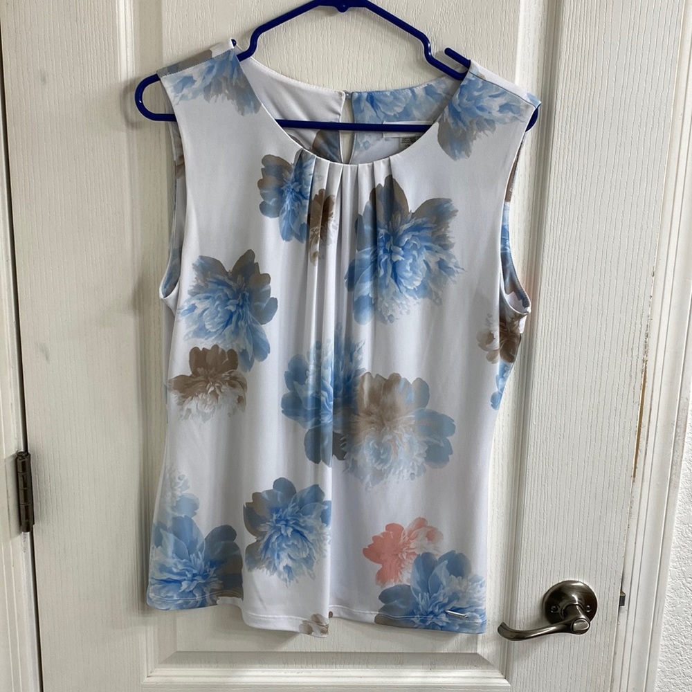 Women’s Large Calvin Klein Blouse in great condition